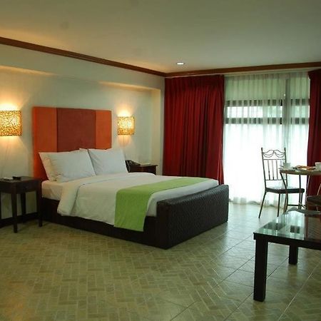 Ecoland Suites & Inn Davao City Exterior foto